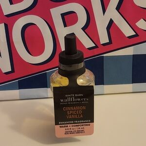 BBW Cinnamon Spiced Vanilla wallflower